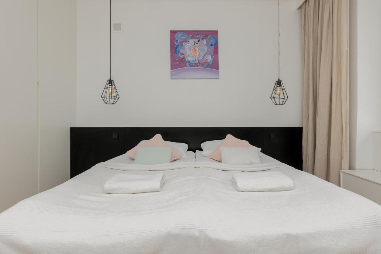 Trendy Apartment Marszalkowska With City View Near Ogrod Saski By Noclegi Renters ワルシャワ エクステリア 写真